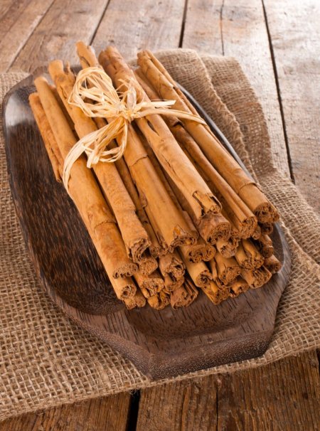 اعواد القرفة السيلانية (Sri Lankan Cinnamon)